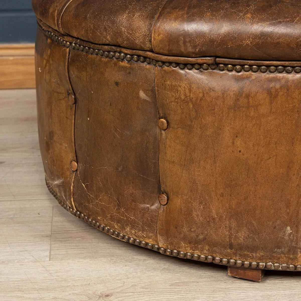 PUSHKIN ANTIQUES - A 20thC ENGLISH LARGE ROUND BROWN LEATHER BUTTON-BACK FOOTSTOOL - 18.jpg