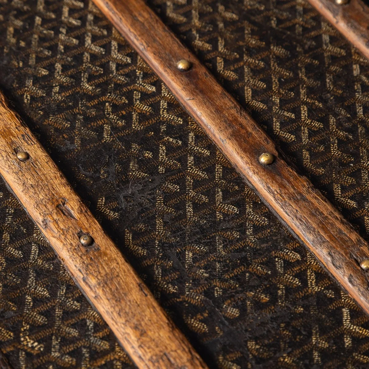 PUSHKIN ANTIQUES - A 20thC GOYARD COURIER TRUNK IN CHEVRON CANVAS, FRANCE c.1900 - 17.jpg