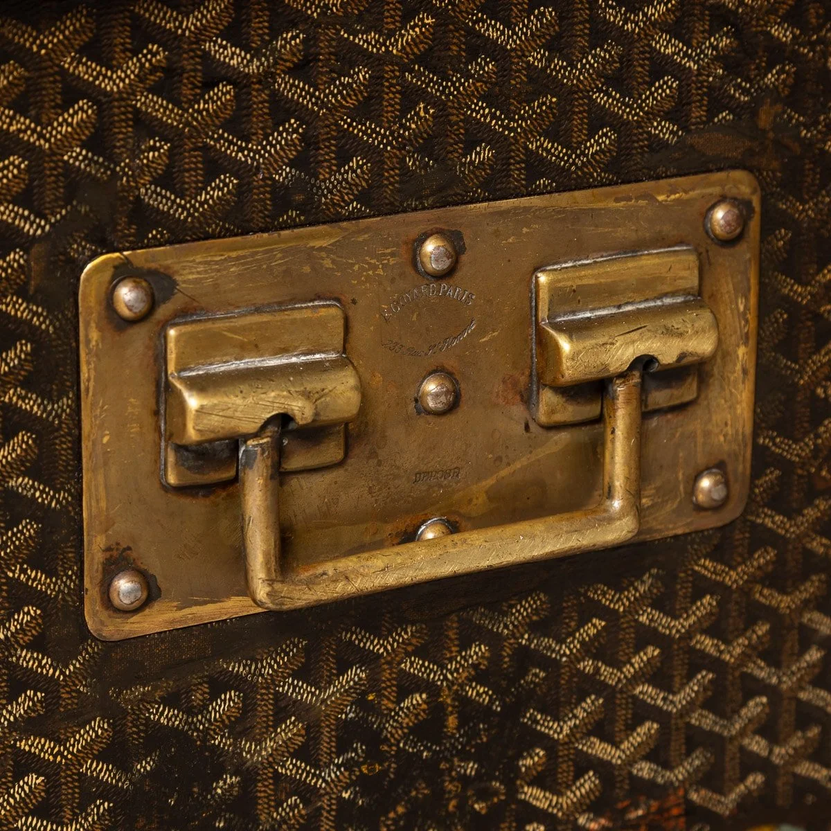 PUSHKIN ANTIQUES - A 20thC GOYARD COURIER TRUNK IN CHEVRON CANVAS, FRANCE c.1900 - 20.jpg