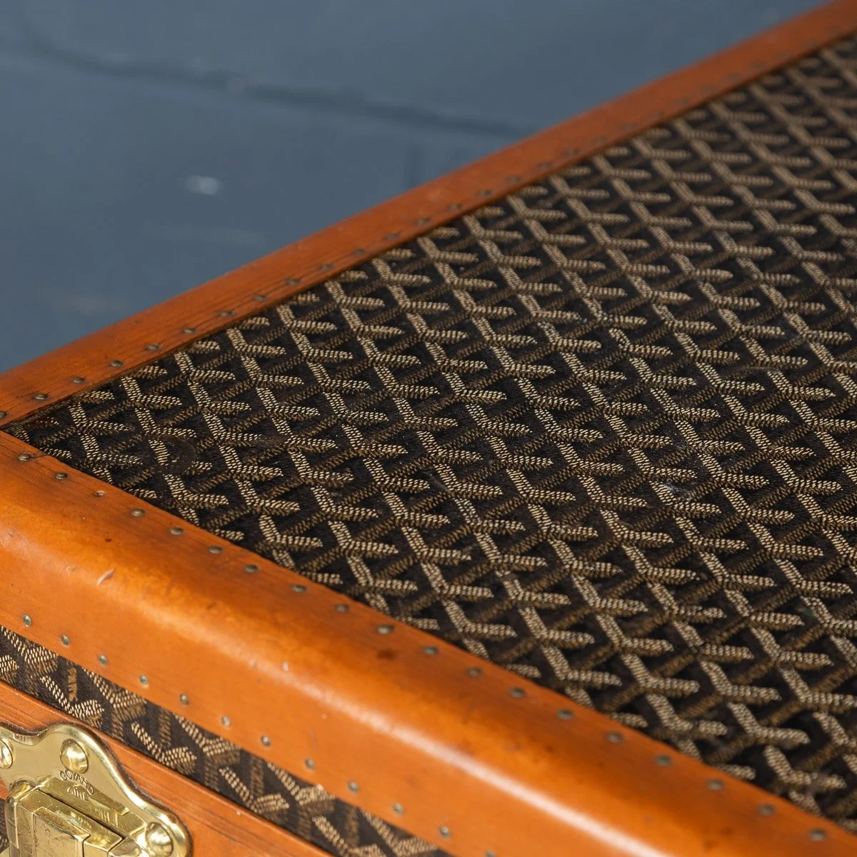 PUSHKIN ANTIQUES - A RARE GOYARD WARDROBE TRUNK IN CHEVRON CANVAS, FRANCE c.1900 - 25.jpg