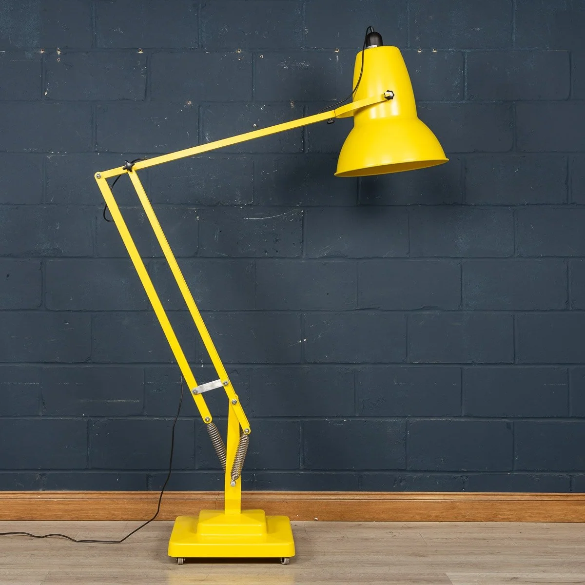 PUSHKIN ANTIQUES - A 20thC ORIGINAL 1227 GIANT FLOOR LAMP BY ANGLEPOISE, ENGLAND - 07.jpg