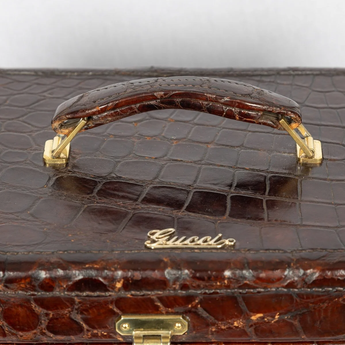 PUSHKIN ANTIQUES - MID 20thC GUCCI CROCODILE LEATHER & BRASS OVERNIGHT TRAVEL VANITY CASE c.1960 - 09.jpg