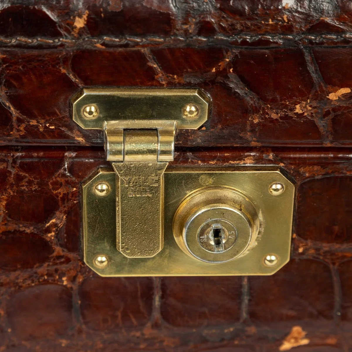 PUSHKIN ANTIQUES - MID 20thC GUCCI CROCODILE LEATHER & BRASS OVERNIGHT TRAVEL VANITY CASE c.1960 - 13.jpg