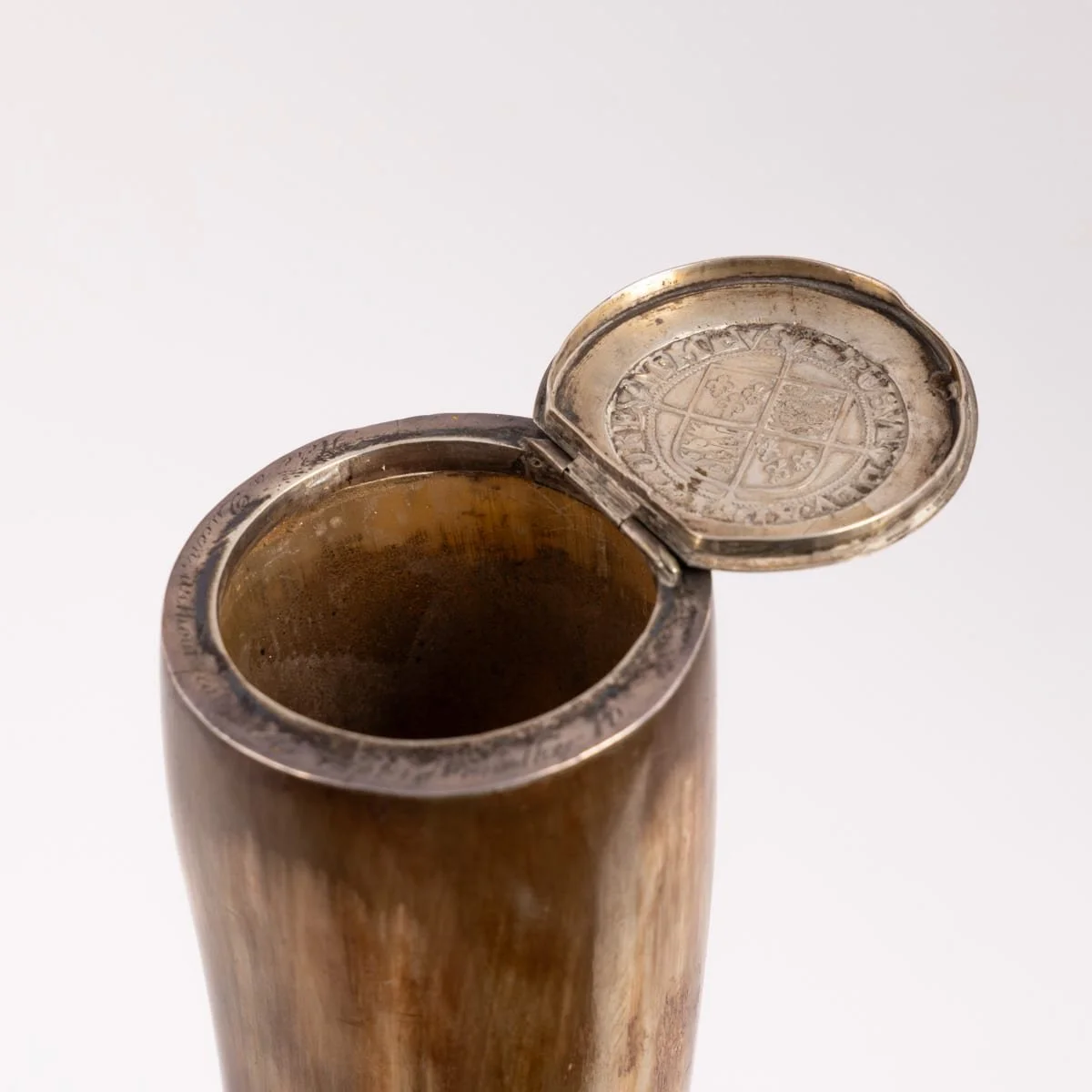 PUSHKINS.COM - B12241d - ANTIQUE 19thC COLLECTION OF EIGHT RARE HORN SCOTTISH SILVER MOUNTED SNUFF MULLS - 39.jpg