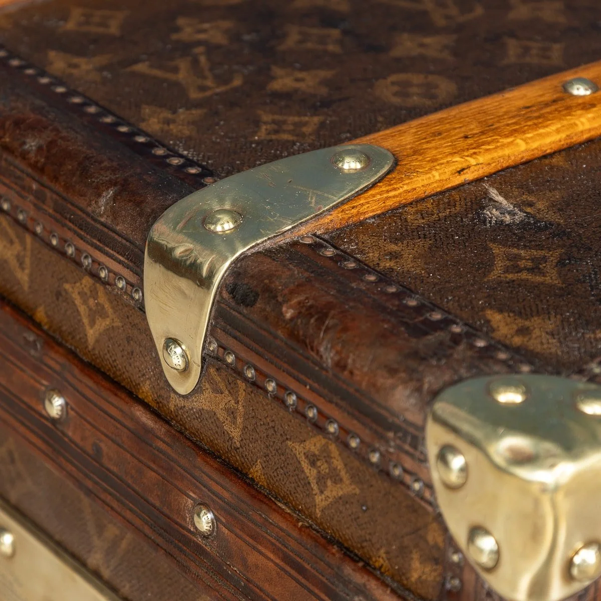 PUSHKIN ANTIQUES - ANTIQUE LOUIS VUITTON HAT TRUNK, FRANCE c.1910 - 35.jpg
