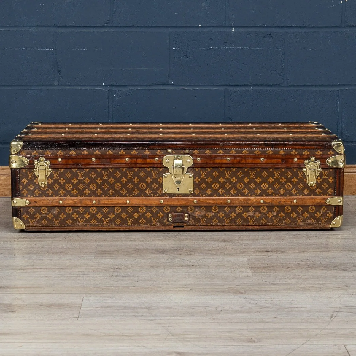 PUSHKIN ANTIQUES - ANTIQUE 20thC LOUIS VUITTON TRUNK, FRANCE c.1910 - 04.jpg