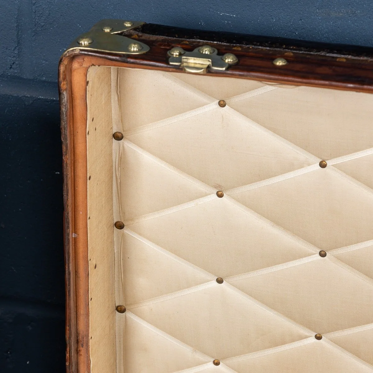 PUSHKIN ANTIQUES - ANTIQUE 20thC LOUIS VUITTON TRUNK, FRANCE c.1910 - 21.jpg