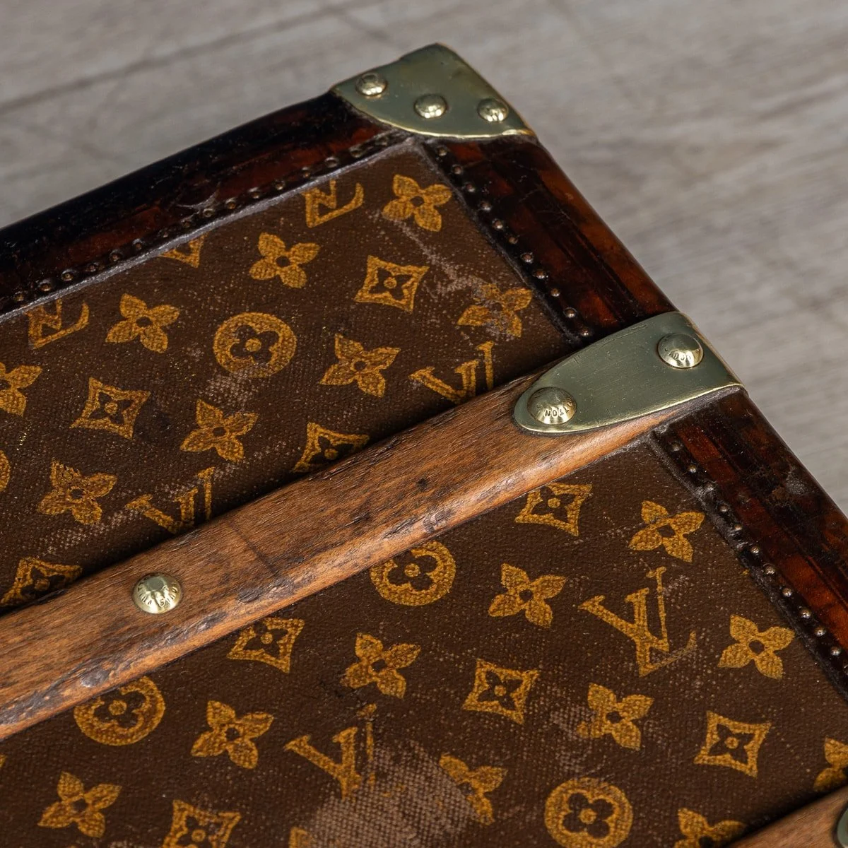 PUSHKIN ANTIQUES - ANTIQUE 20thC LOUIS VUITTON TRUNK, FRANCE c.1910 - 44.jpg