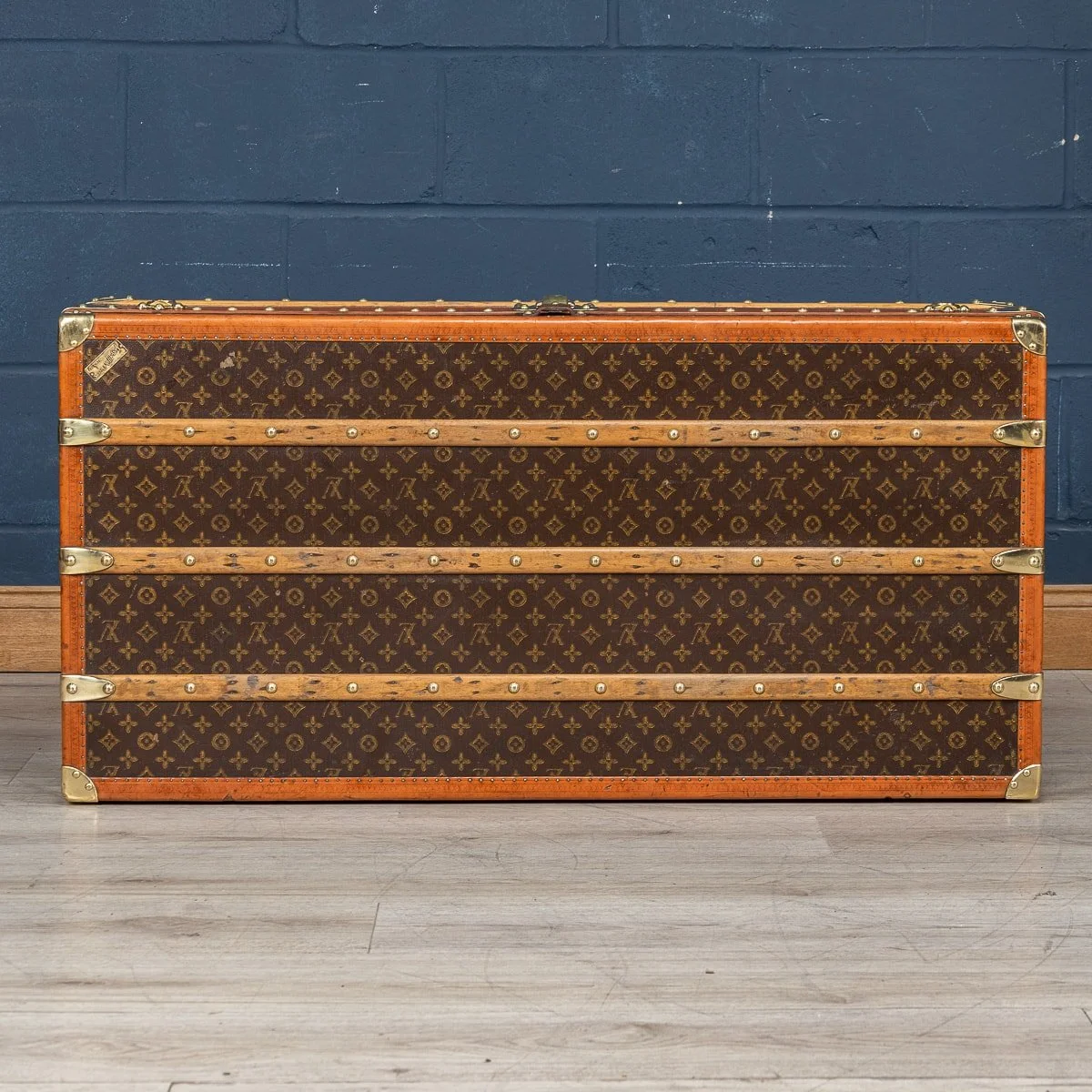 PUSHKIN ANTIQUES - 20thC LOUIS VUITTON TRUNK, FRANCE c.1930 - 53.jpg