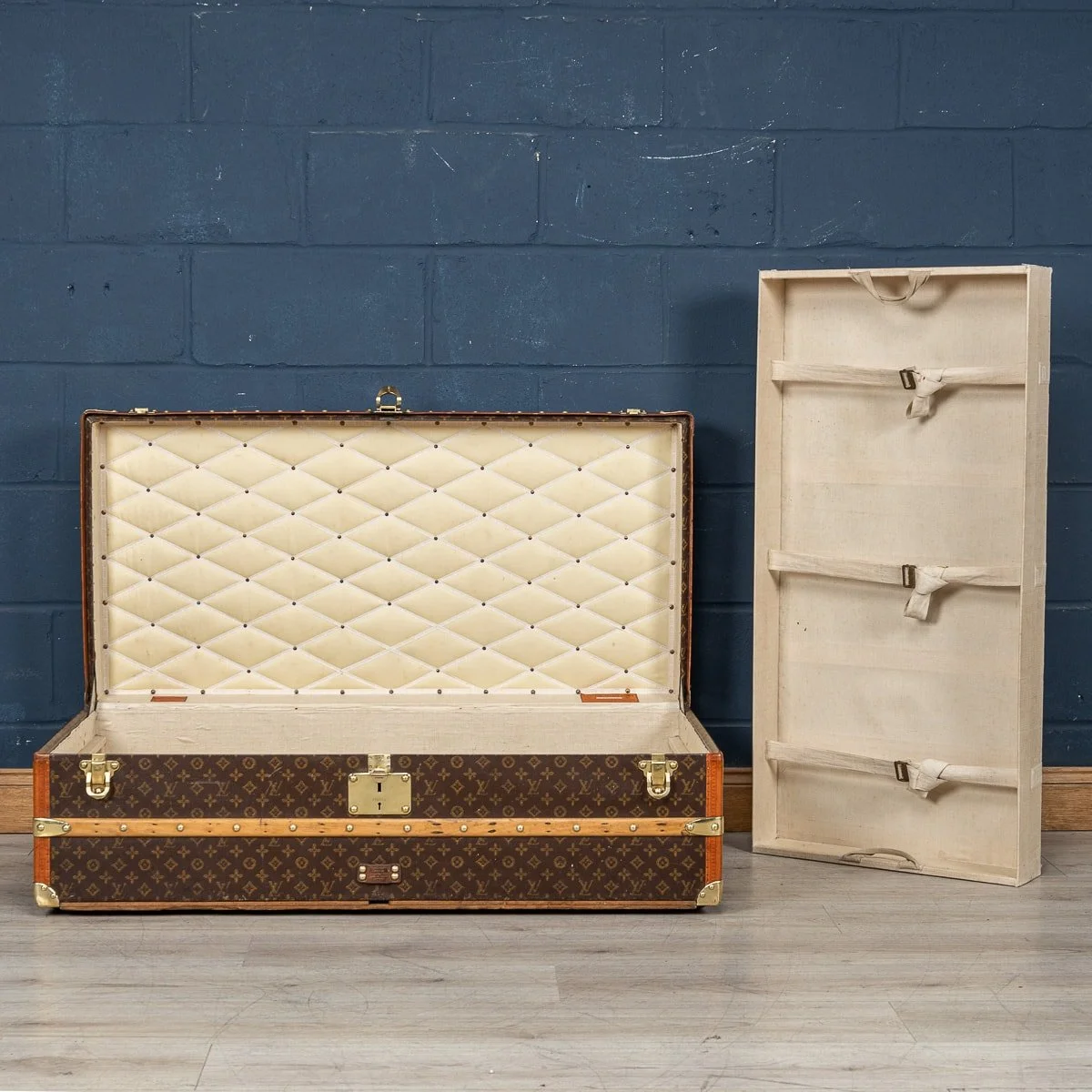 PUSHKIN ANTIQUES - 20thC LOUIS VUITTON TRUNK, FRANCE c.1930 - 56.jpg