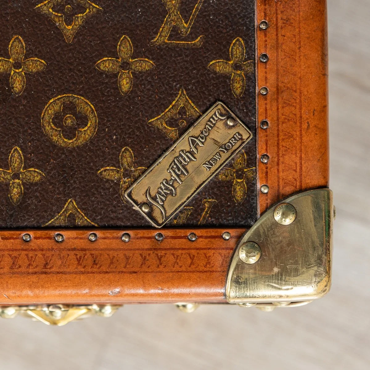 PUSHKIN ANTIQUES - 20thC LOUIS VUITTON TRUNK, FRANCE c.1930 - 67.jpg