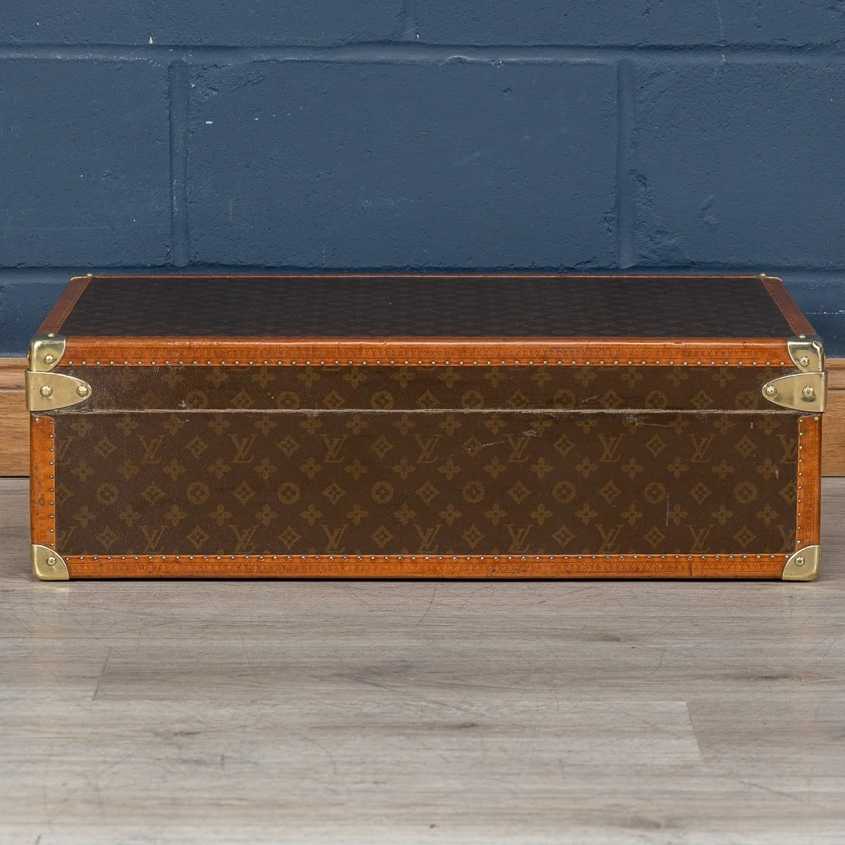 PUSHKIN ANTIQUES - 20thC LOUIS VUITTON SUITCASE IN MONOGRAM CANVAS, FRANCE - 06.jpg
