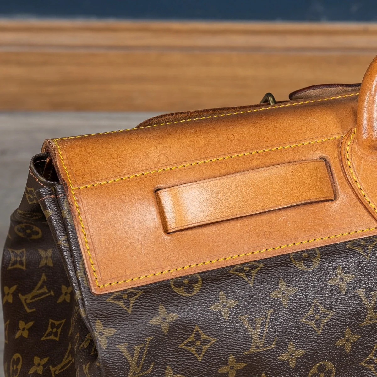 PUSHKIN ANTIQUES - 20thC LOUIS VUITTON STEAMER BAG IN MONOGRAM CANVAS, MADE IN FRANCE - 25.jpg