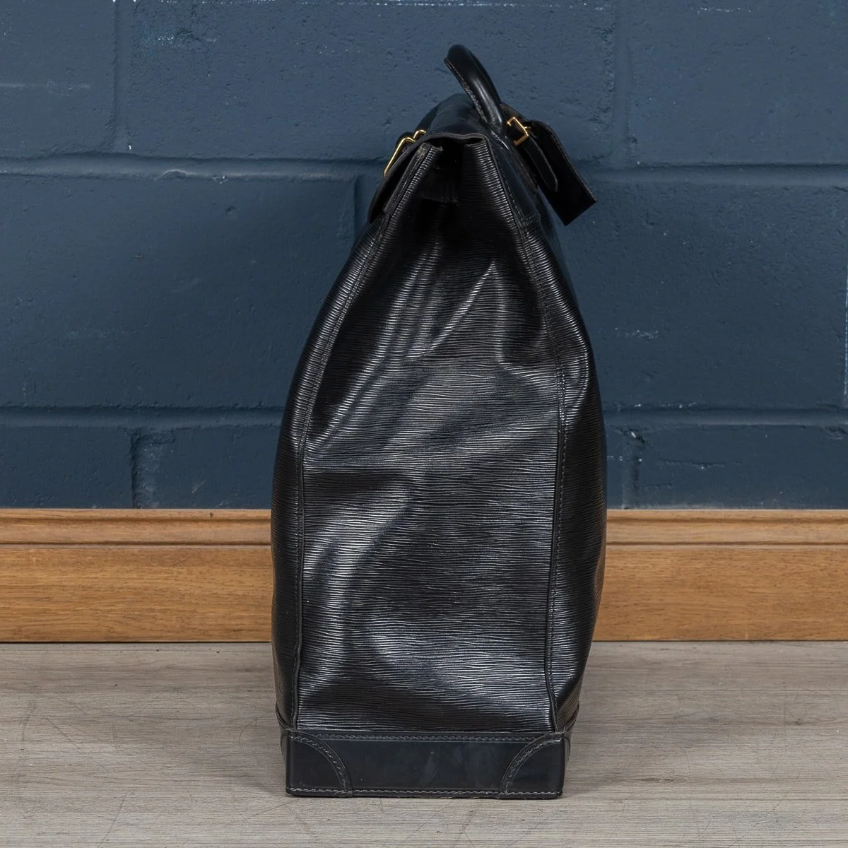 PUSHKIN ANTIQUES - 20thC LOUIS VUITTON STEAMER BAG IN EPI LEATHER CANVAS, MADE IN FRANCE - 05.jpg