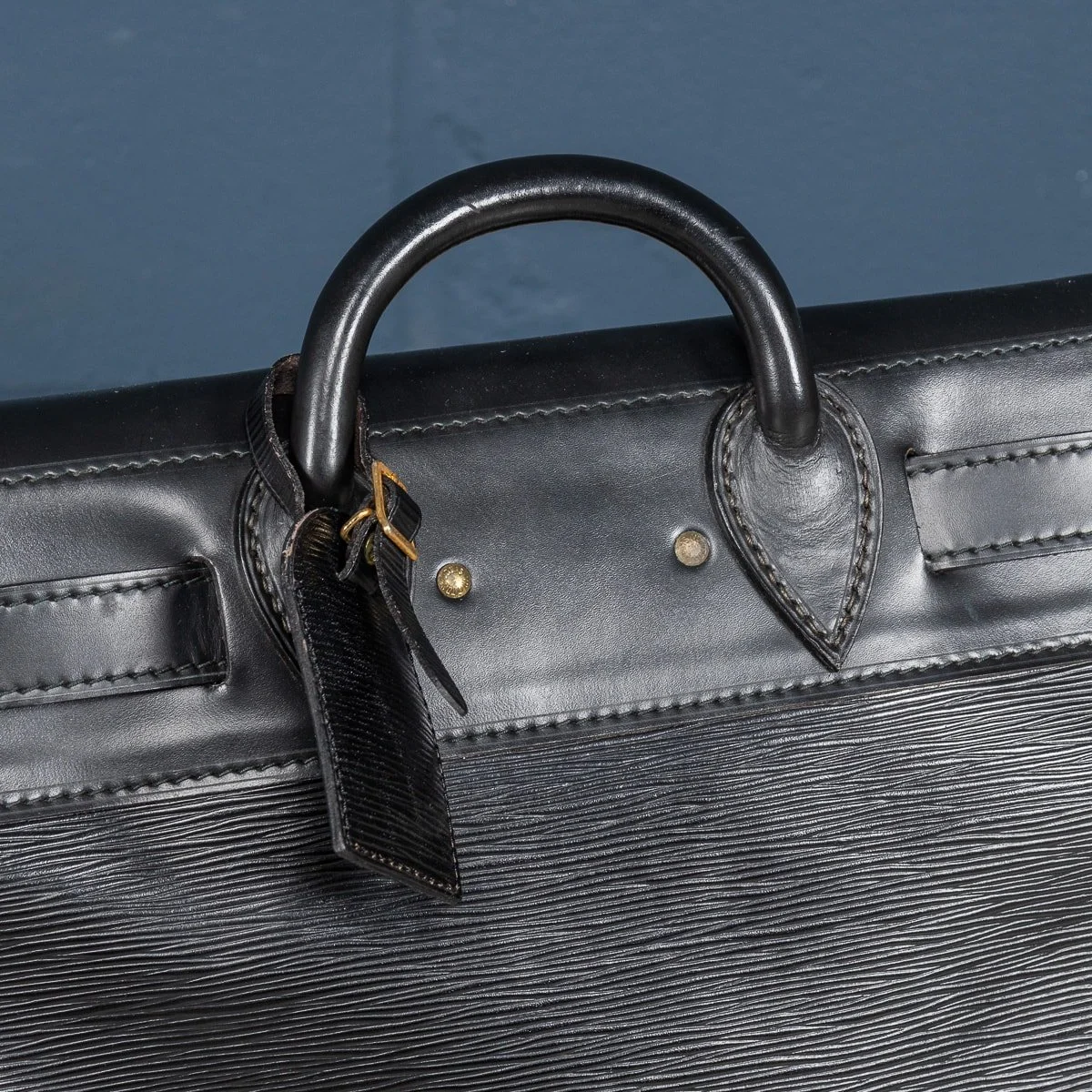 PUSHKIN ANTIQUES - 20thC LOUIS VUITTON STEAMER BAG IN EPI LEATHER CANVAS, MADE IN FRANCE - 16.jpg