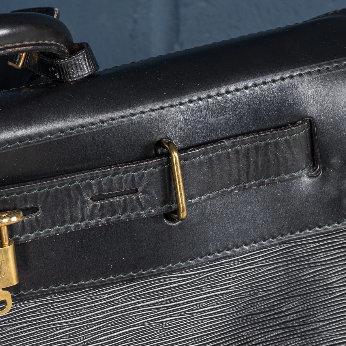 PUSHKIN ANTIQUES - 20thC LOUIS VUITTON STEAMER BAG IN EPI LEATHER CANVAS, MADE IN FRANCE - 14.jpg