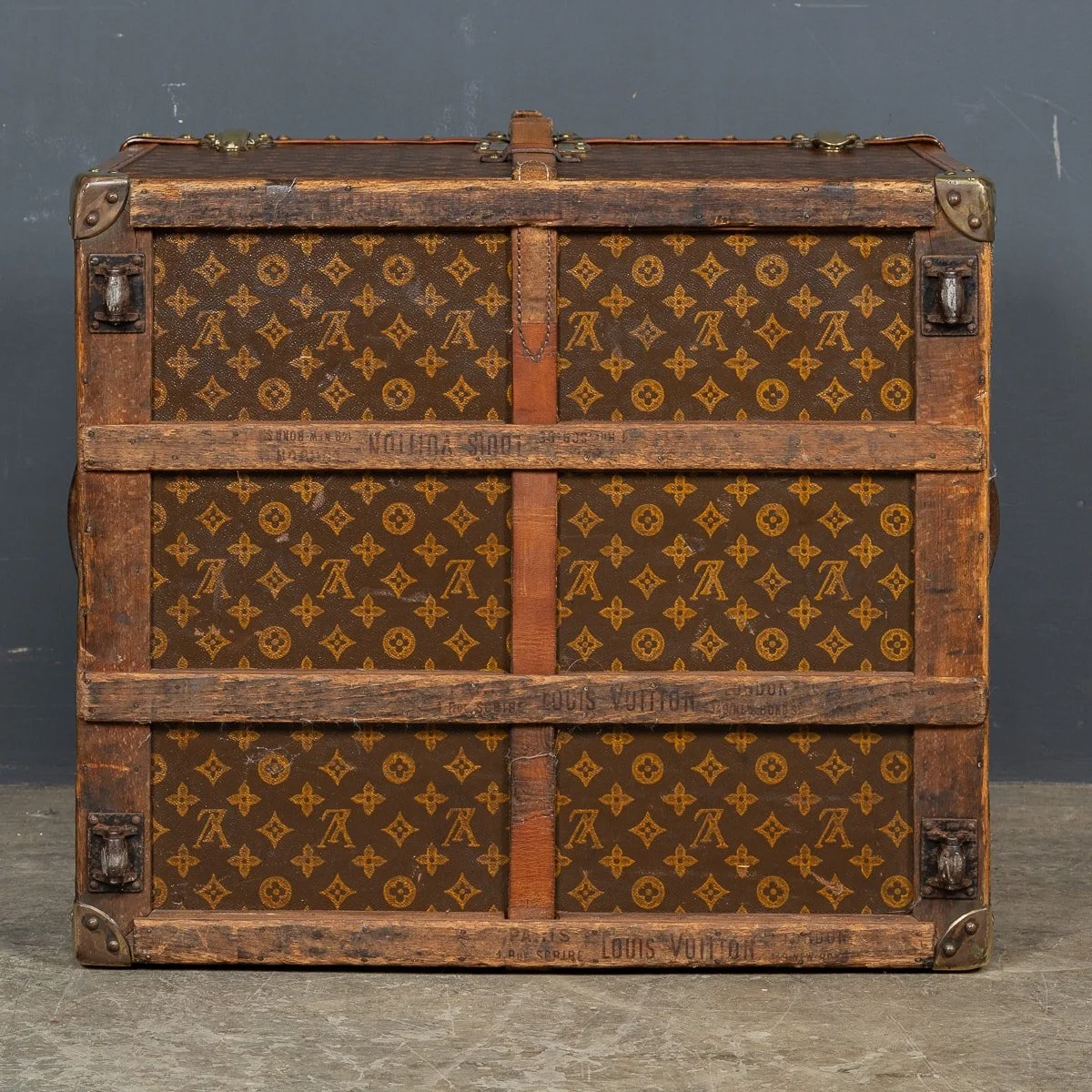 PUSHKIN ANTIQUES - 20thC LOUIS VUITTON HAT TRUNK IN MONOGRAM CANVAS, FRANCE c.1930 - 09.jpg