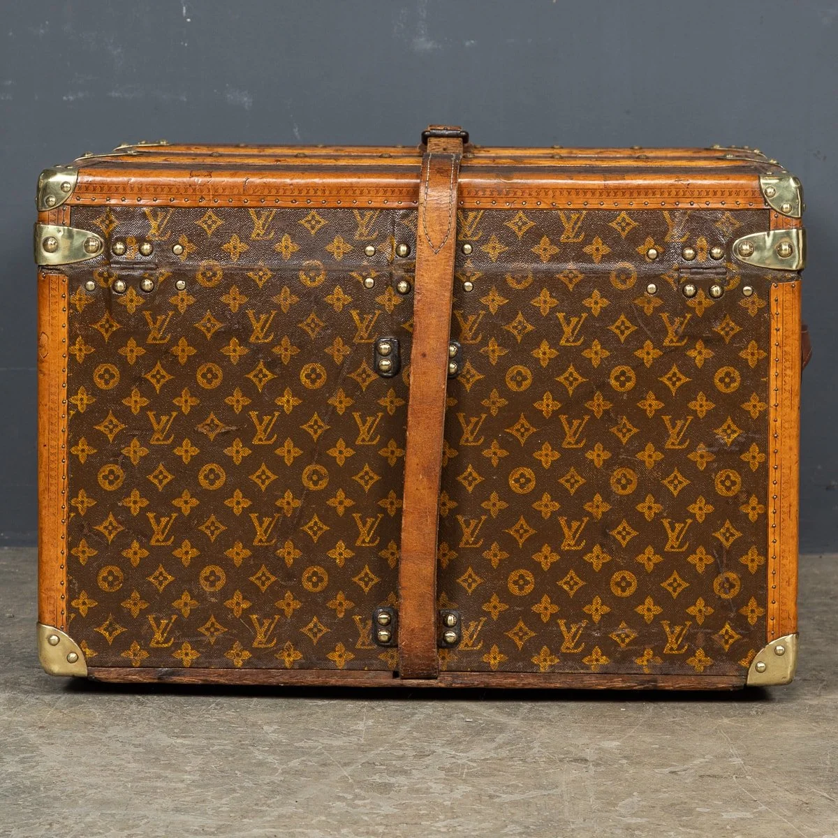 PUSHKIN ANTIQUES - 20thC LOUIS VUITTON HAT TRUNK IN MONOGRAM CANVAS, FRANCE c.1930 - 06.jpg