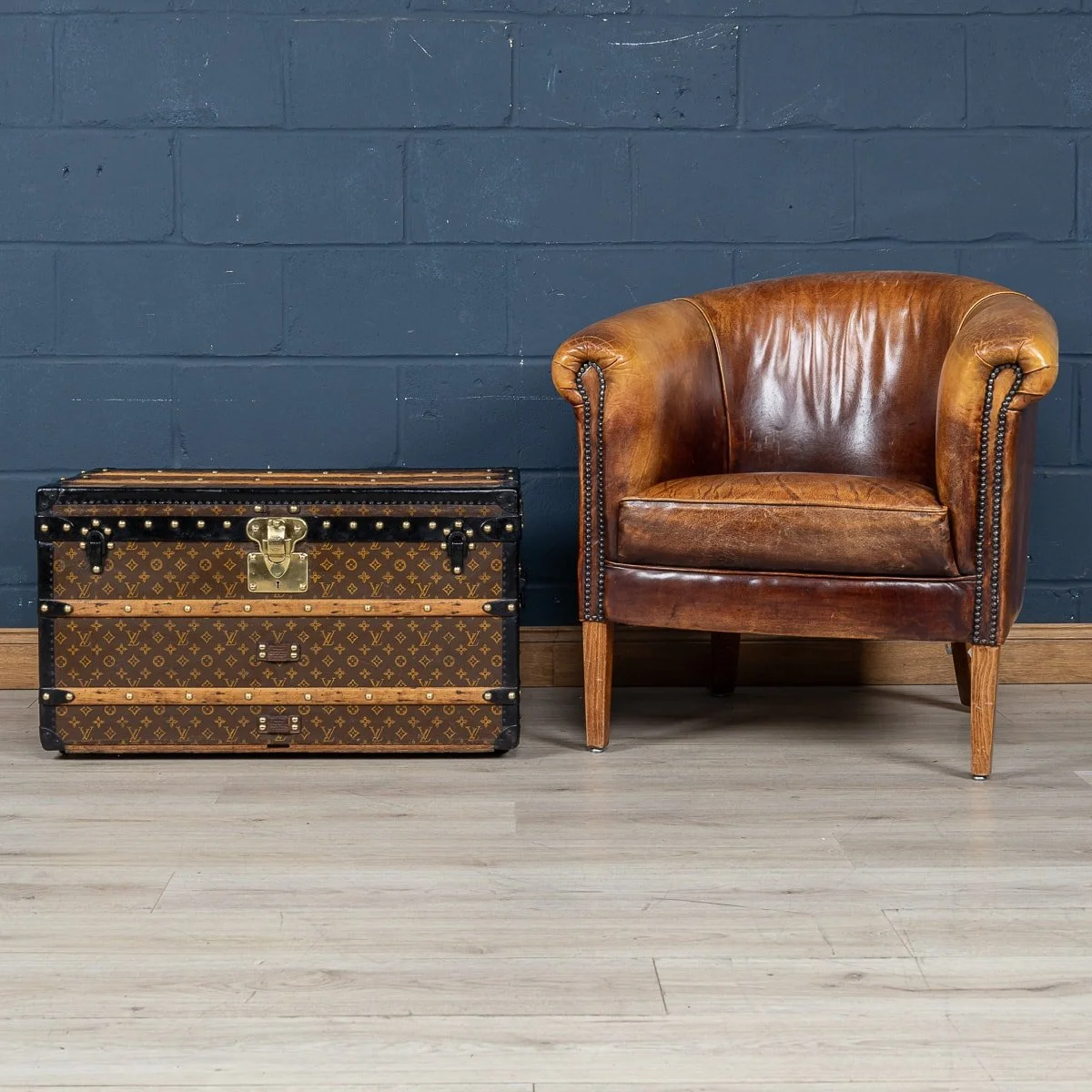 PUSHKIN ANTIQUES - 20th CENTURY LOUIS VUITTON COURIER TRUNK, FRANCE c.1930 - 04.jpg