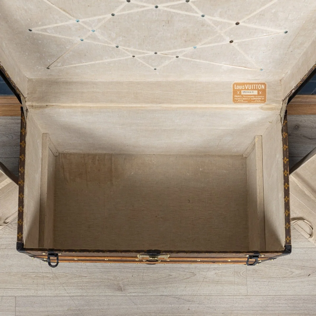 PUSHKIN ANTIQUES - 20th CENTURY LOUIS VUITTON COURIER TRUNK, FRANCE c.1930 - 14.jpg