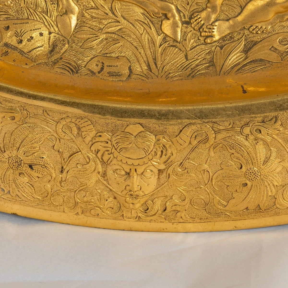 PUSHKIN ANTIQUES - ANTIQUE 19thC VICTORIAN PAIR OF GILT METAL REPOUSSE WALL CHARGERS c.1870 - 24.jpg