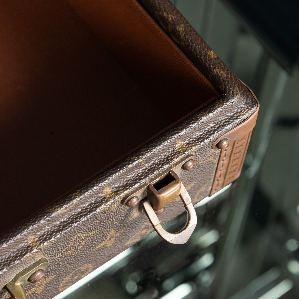 PUSHKINS - 20thC LOUIS VUITTON PRESIDENTIAL BRIEFCASE IN MONOGRAM CANVAS, FRANCE c.1980 - 15.jpg