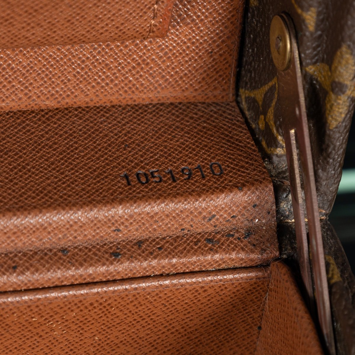 PUSHKINS - 20thC LOUIS VUITTON PRESIDENTIAL BRIEFCASE IN MONOGRAM CANVAS, FRANCE c.1980 - 12.jpg