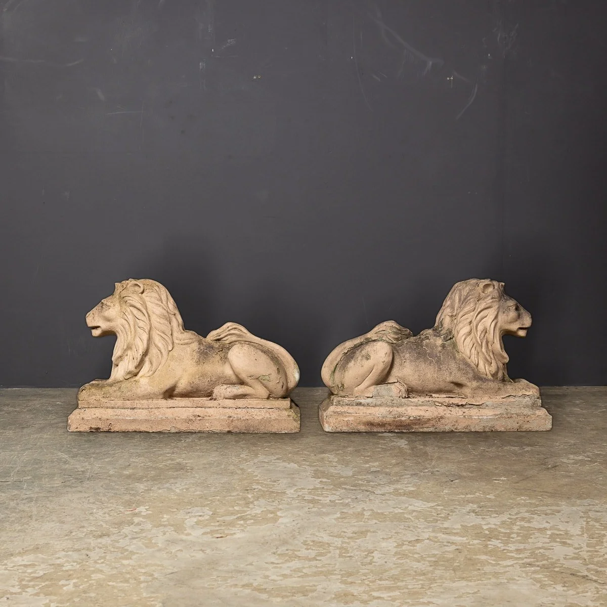 PUSHKINS - A 20thC PAIR OF ENGLISH STONE LIONS c.1970 - 6.jpg