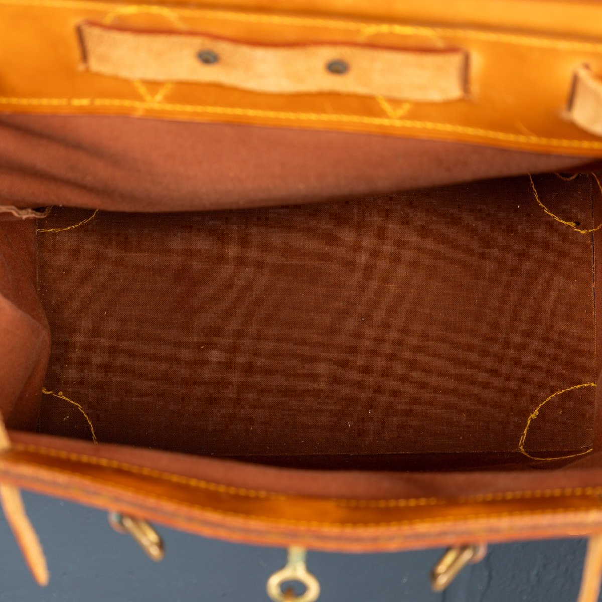 PUSHKIN'S - A 20thC LOUIS VUITTON STEAMER BAG IN MONOGRAM CANVAS, MADE IN FRANCE - 9.jpg