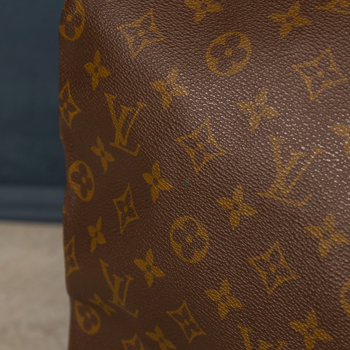 PUSHKIN'S - A 20thC LOUIS VUITTON STEAMER BAG IN MONOGRAM CANVAS, MADE IN FRANCE - 20.jpg