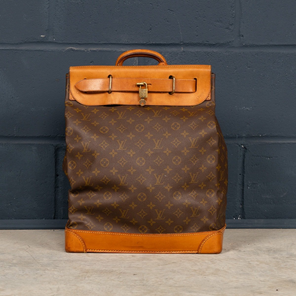 PUSHKIN'S - A 20thC LOUIS VUITTON STEAMER BAG IN MONOGRAM CANVAS, MADE IN FRANCE - 3.jpg