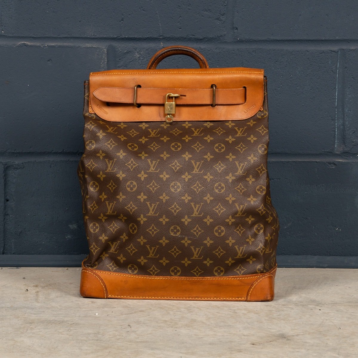 PUSHKIN'S - A 20thC LOUIS VUITTON STEAMER BAG IN MONOGRAM CANVAS, MADE IN FRANCE 2 - 3.jpg