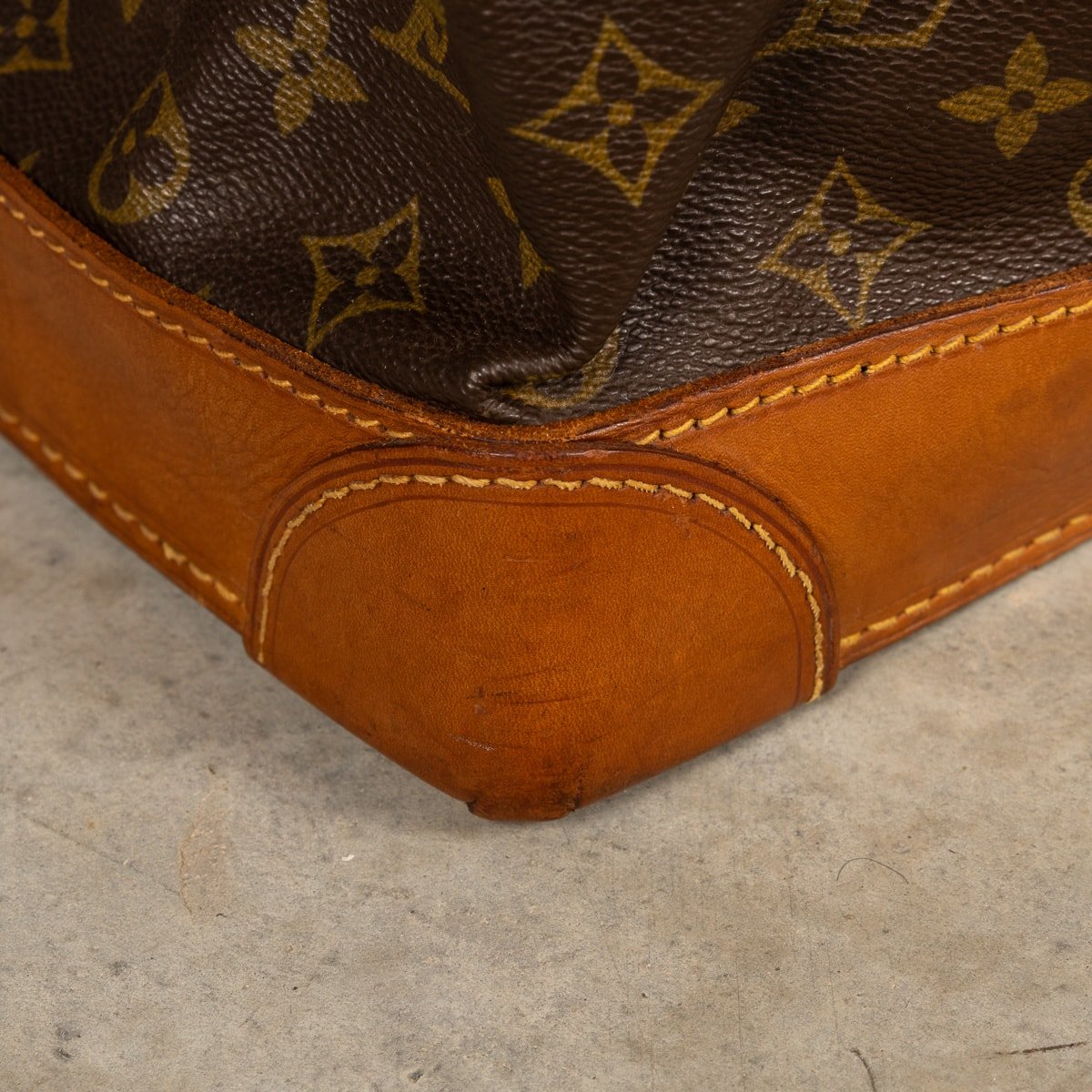 PUSHKIN'S - A 20thC LOUIS VUITTON STEAMER BAG IN MONOGRAM CANVAS, MADE IN FRANCE 2 - 15.jpg