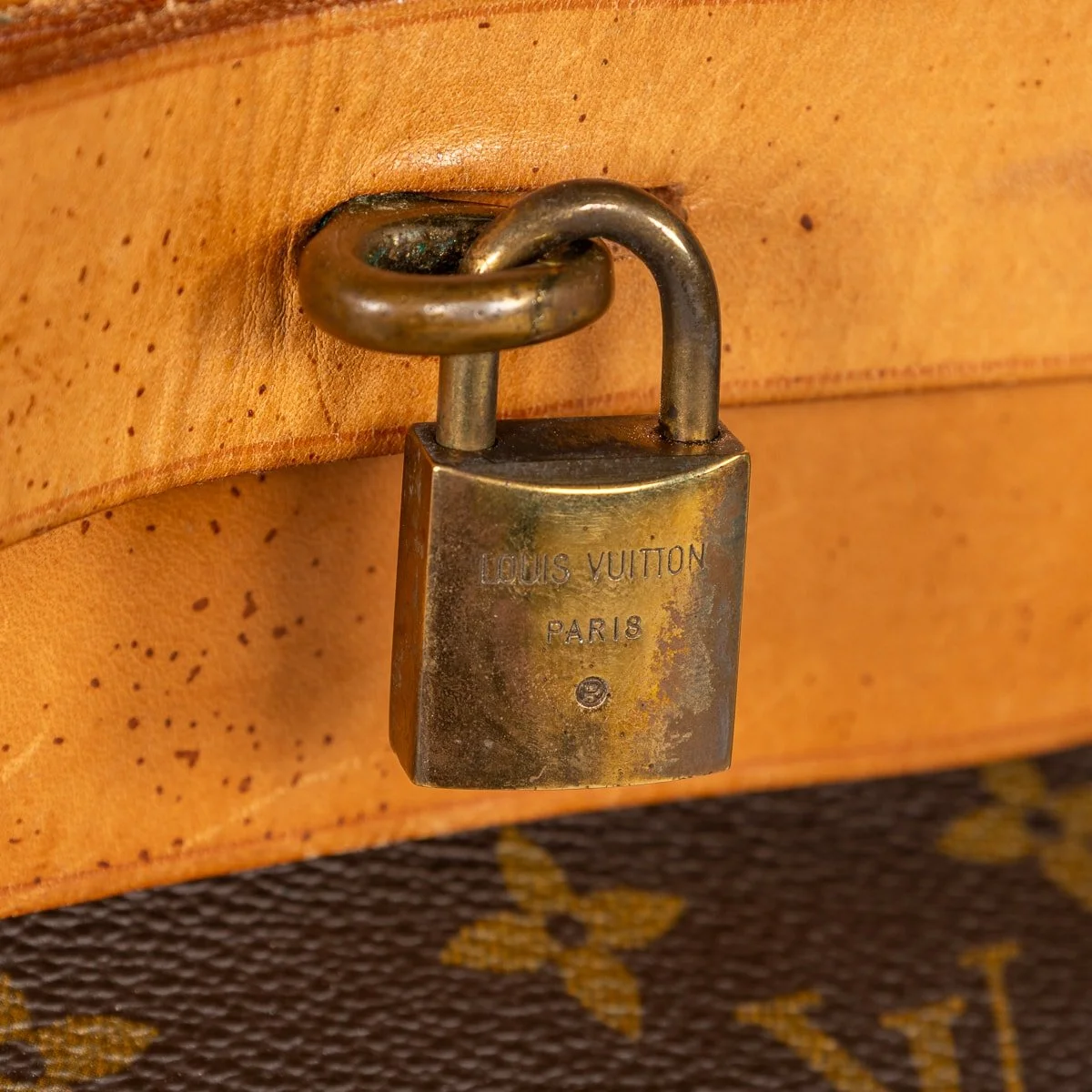 PUSHKIN'S - A 20thC LOUIS VUITTON STEAMER BAG IN MONOGRAM CANVAS, MADE IN FRANCE - 35.jpg