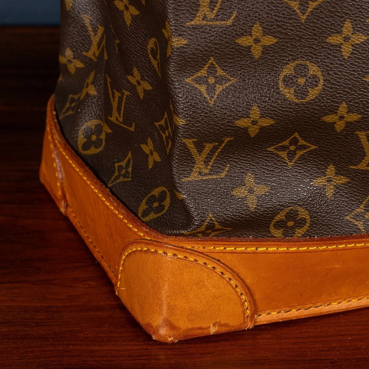 PUSHKIN'S - A 20thC LOUIS VUITTON STEAMER BAG IN MONOGRAM CANVAS, MADE IN FRANCE - 22.jpg