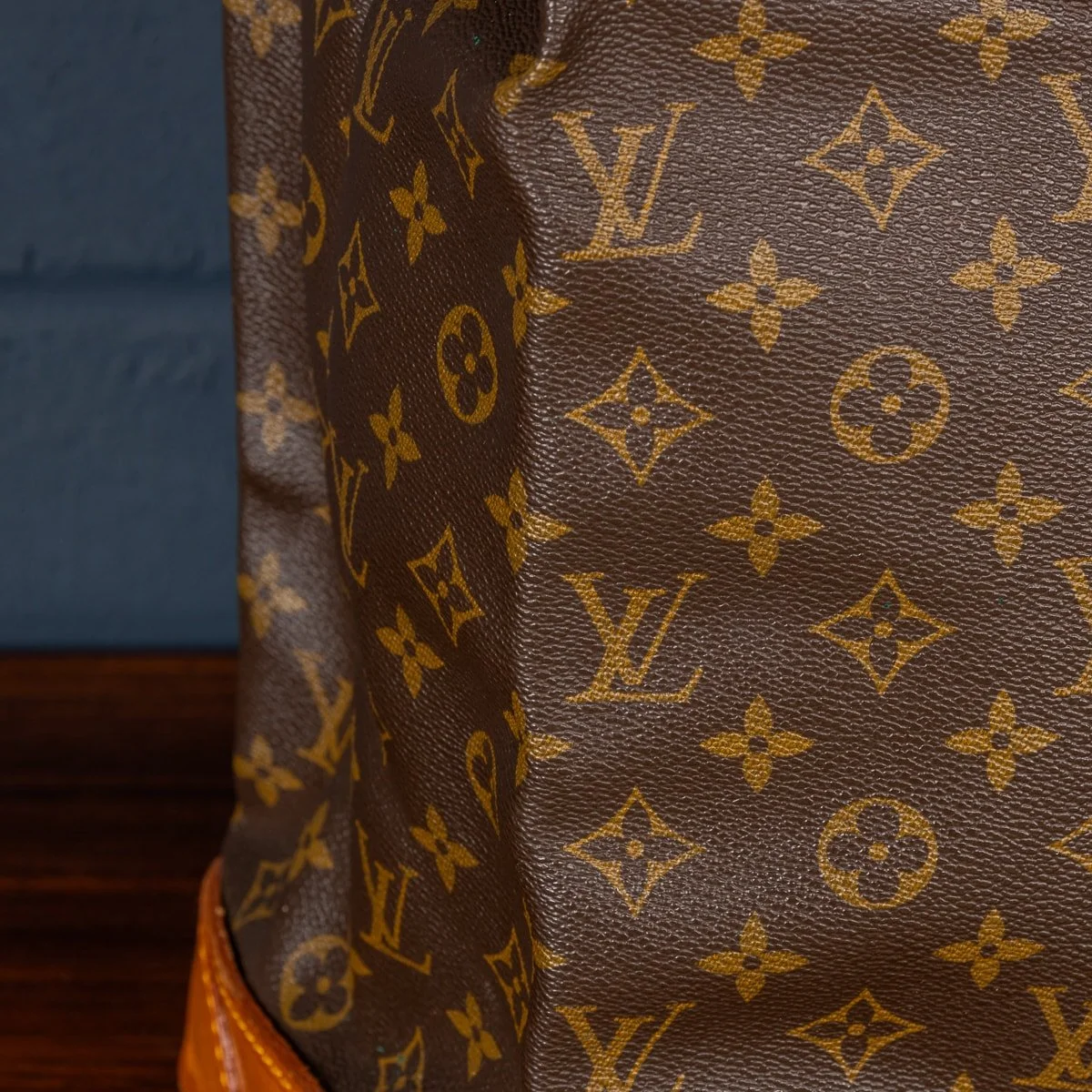 PUSHKIN'S - A 20thC LOUIS VUITTON STEAMER BAG IN MONOGRAM CANVAS, MADE IN FRANCE - 23.jpg