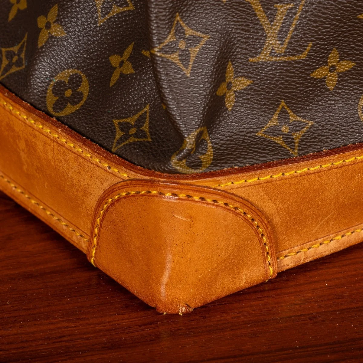 PUSHKIN'S - A 20thC LOUIS VUITTON STEAMER BAG IN MONOGRAM CANVAS, MADE IN FRANCE - 16.jpg