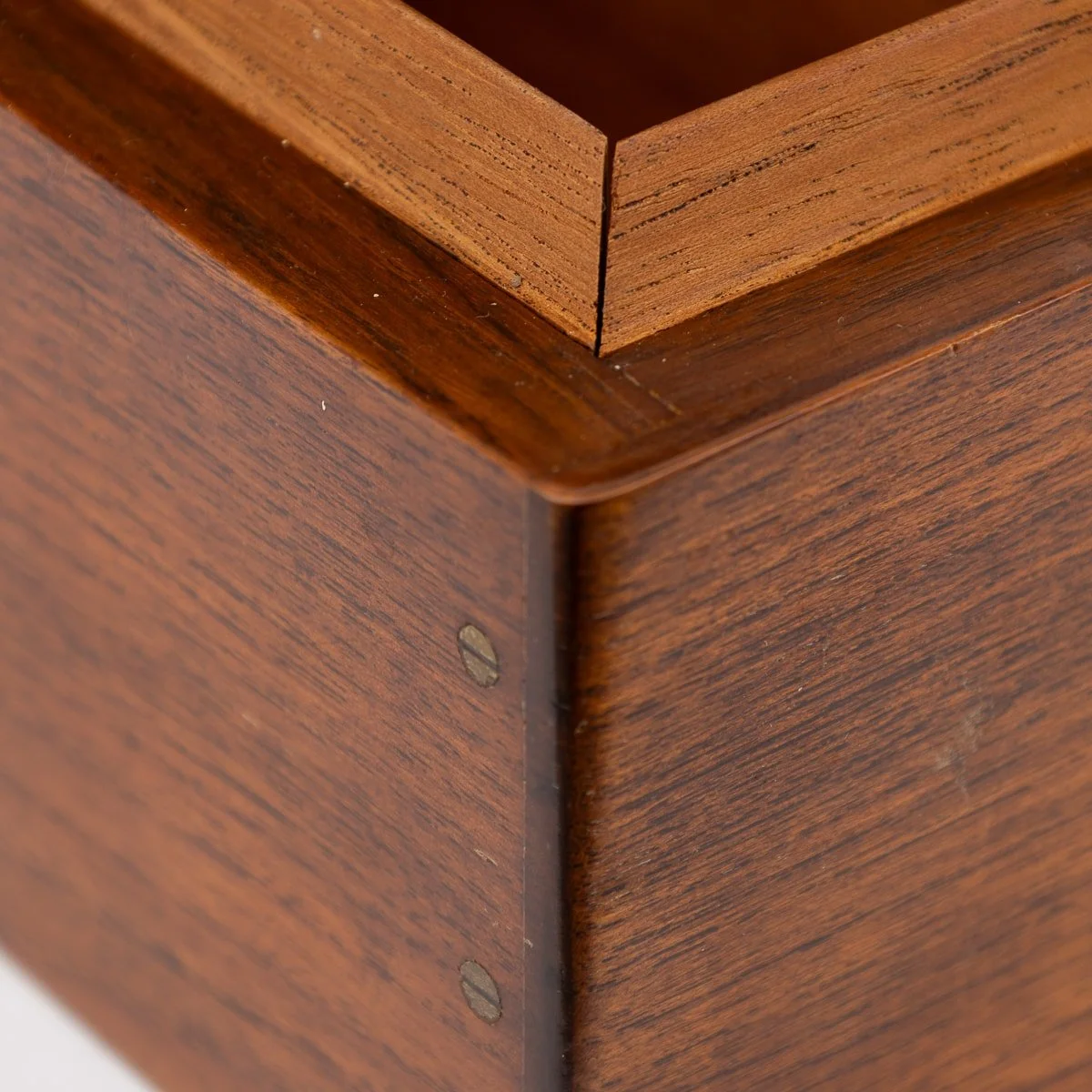 PUSHKIN'S - VINTAGE 20thC CEDAR LINED OAK CIGAR HUMIDOR BY ALFRED DUNHILL, LONDON c.1950 - 17.jpg
