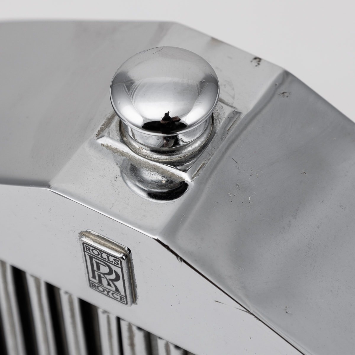 PUSHKIN'S - VINTAGE 20thC ROLLS ROYCE RADIATOR GRILLE DECANTER BY RUDDSPEED, ENGLAND c.1970 - 8.jpg