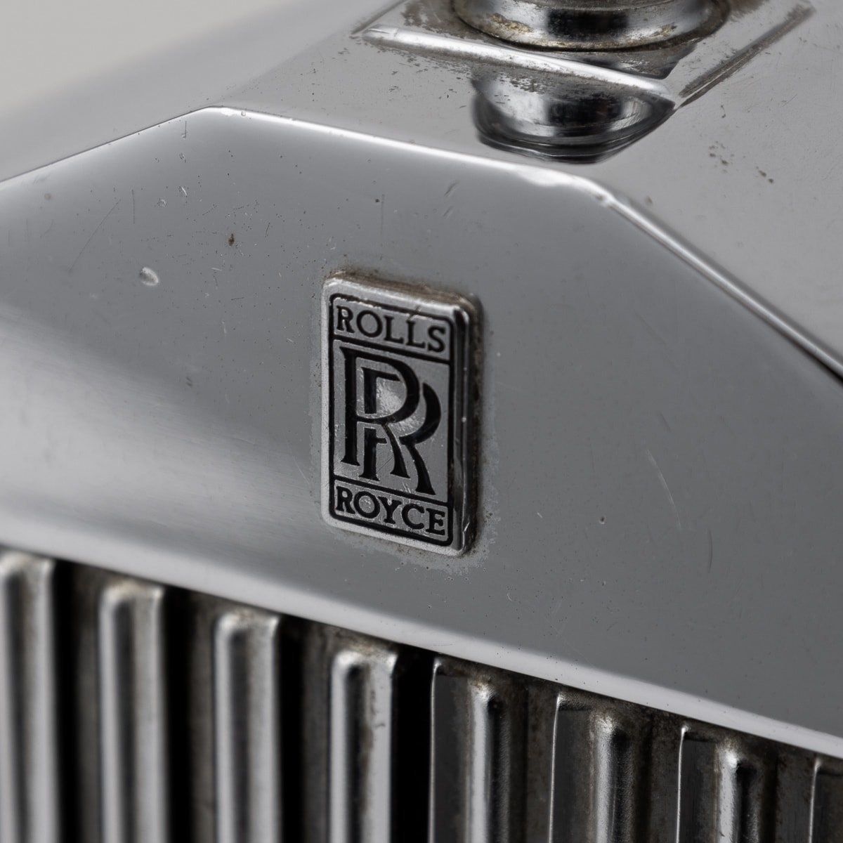 PUSHKIN'S - VINTAGE 20thC ROLLS ROYCE RADIATOR GRILLE DECANTER BY RUDDSPEED, ENGLAND c.1970 - 25.jpg