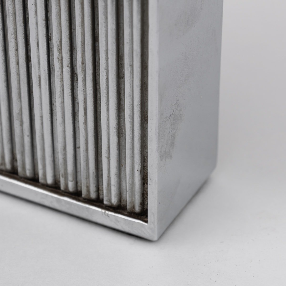 PUSHKIN'S - VINTAGE 20thC ROLLS ROYCE RADIATOR GRILLE DECANTER BY RUDDSPEED, ENGLAND c.1970 - 28.jpg