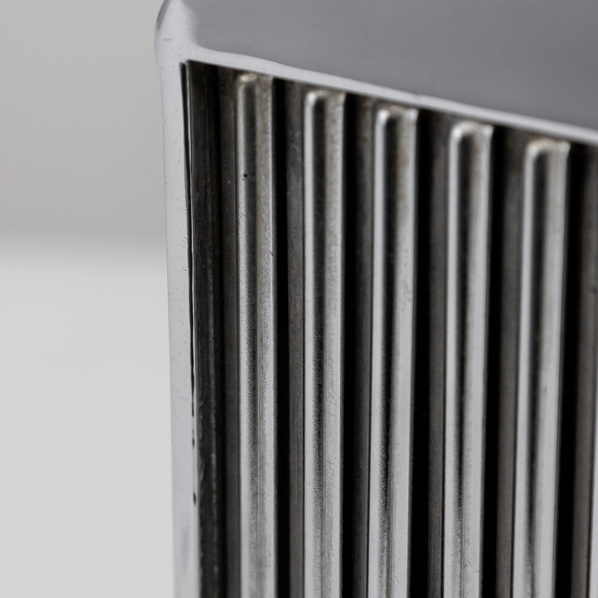 PUSHKIN'S - VINTAGE 20thC ROLLS ROYCE RADIATOR GRILLE DECANTER BY RUDDSPEED, ENGLAND c.1970 - 26.jpg