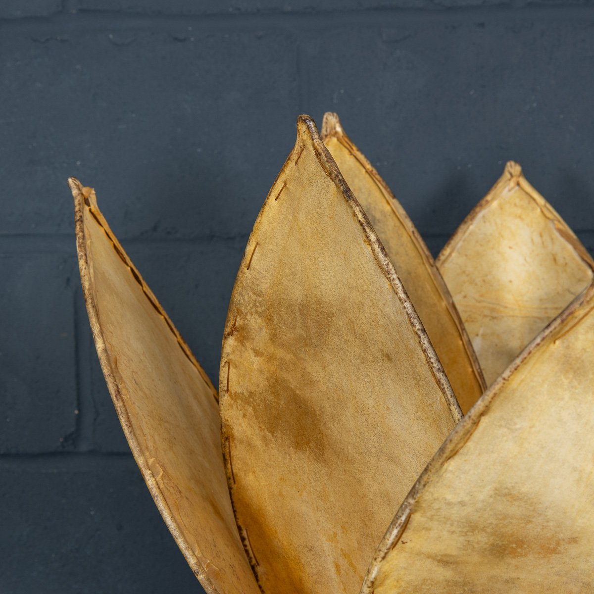 PUSHKINS.COM - B11418 - 20thC ITALIAN 'LOTUS FLOWER' FLOOR LAMP WITH VELLUM SHADE c.1970 - 09.jpg