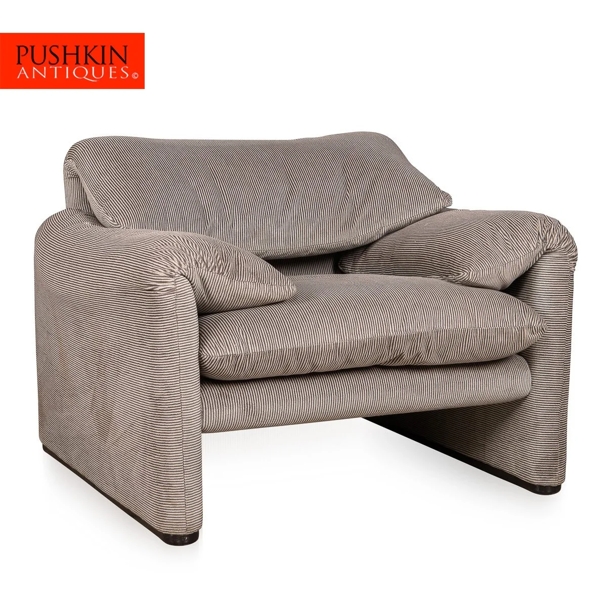 PUSHKIN ANTIQUES - 20thC MARALUNGA ARMCHAIR IN ORIGINAL VINTAGE VELVET FABRIC BY VICO MAGISTRETTI - 02.jpg