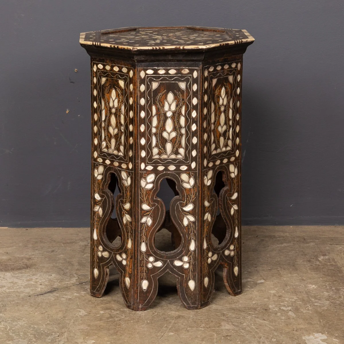 PUSHKINS.COM - Z12411 - ANTIQUE 20thC DARK WOOD & MOTHER OF PEARL MOORISH TABLE c.1920 - 04.jpg