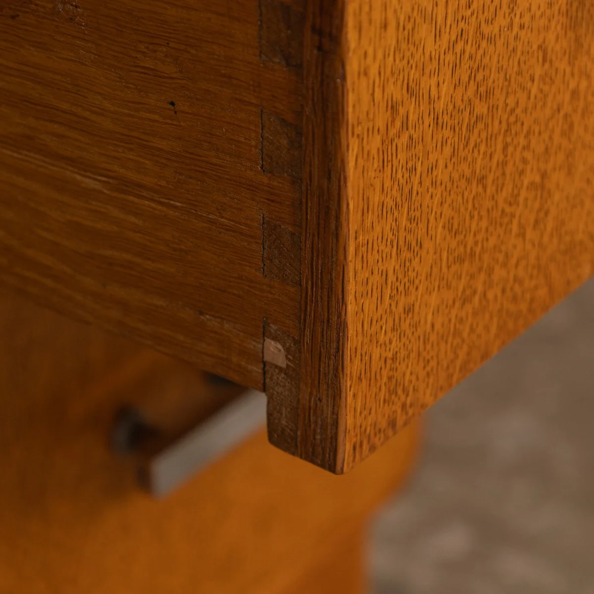 PUSHKINS.COM - Z12404 - ANTIQUE 20thC ENGLISH OAK ART DECO DESK BY HEALS c.1920 - 16.jpg