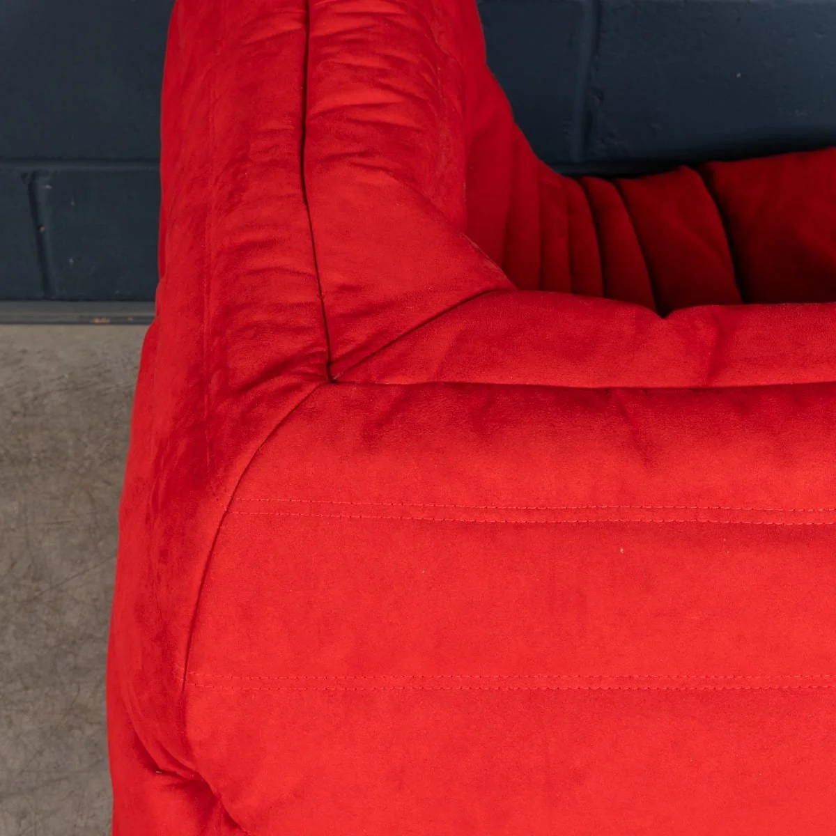 PUSHKINS.COM - B12280 - A 21st CENTURY RED "TOGO" CORNER SOFA BY MICHEL DUCAROY FOR LIGNE ROSET FRANCE - 11.jpg