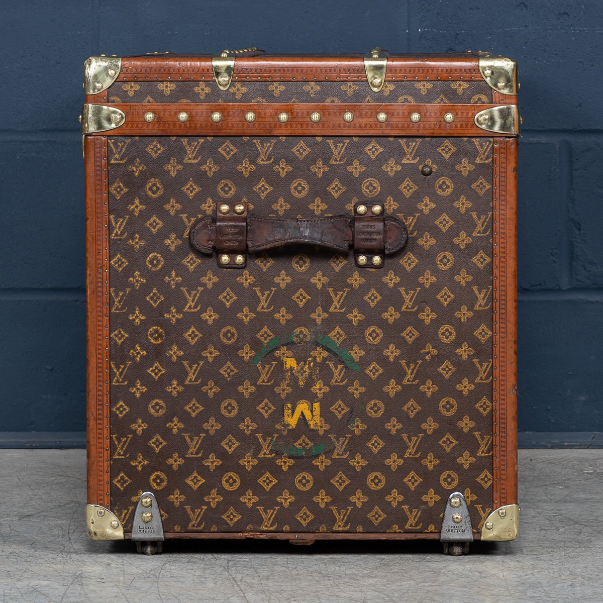 PUSHKINS.COM - B11308w - ANTIQUE 20thC LOUIS VUITTON HAT TRUNK IN MONOGRAM CANVAS, FRANCE c.1920 - 05.jpg