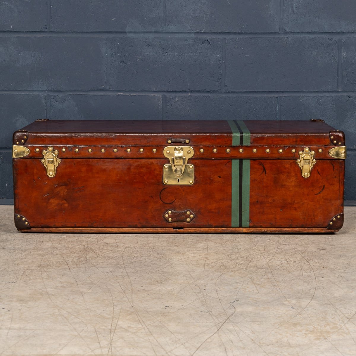 PUSHKIN'S - ANTIQUE 20thC LOUIS VUITTON CABIN TRUNK IN NATURAL COW HIDE, FRANCE c.1920 - 4.jpg