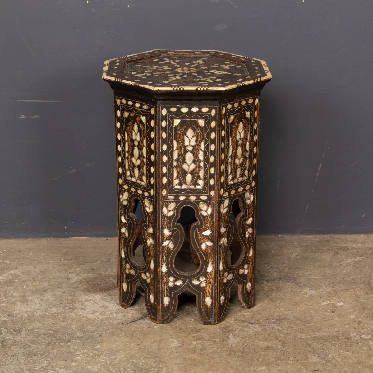 PUSHKINS.COM - Z12411 - ANTIQUE 20thC DARK WOOD & MOTHER OF PEARL MOORISH TABLE c.1920 - 08.jpg